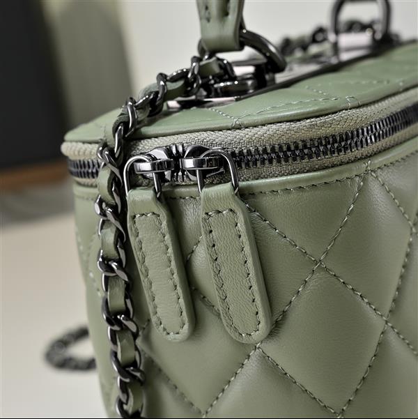 2026131222433856 600